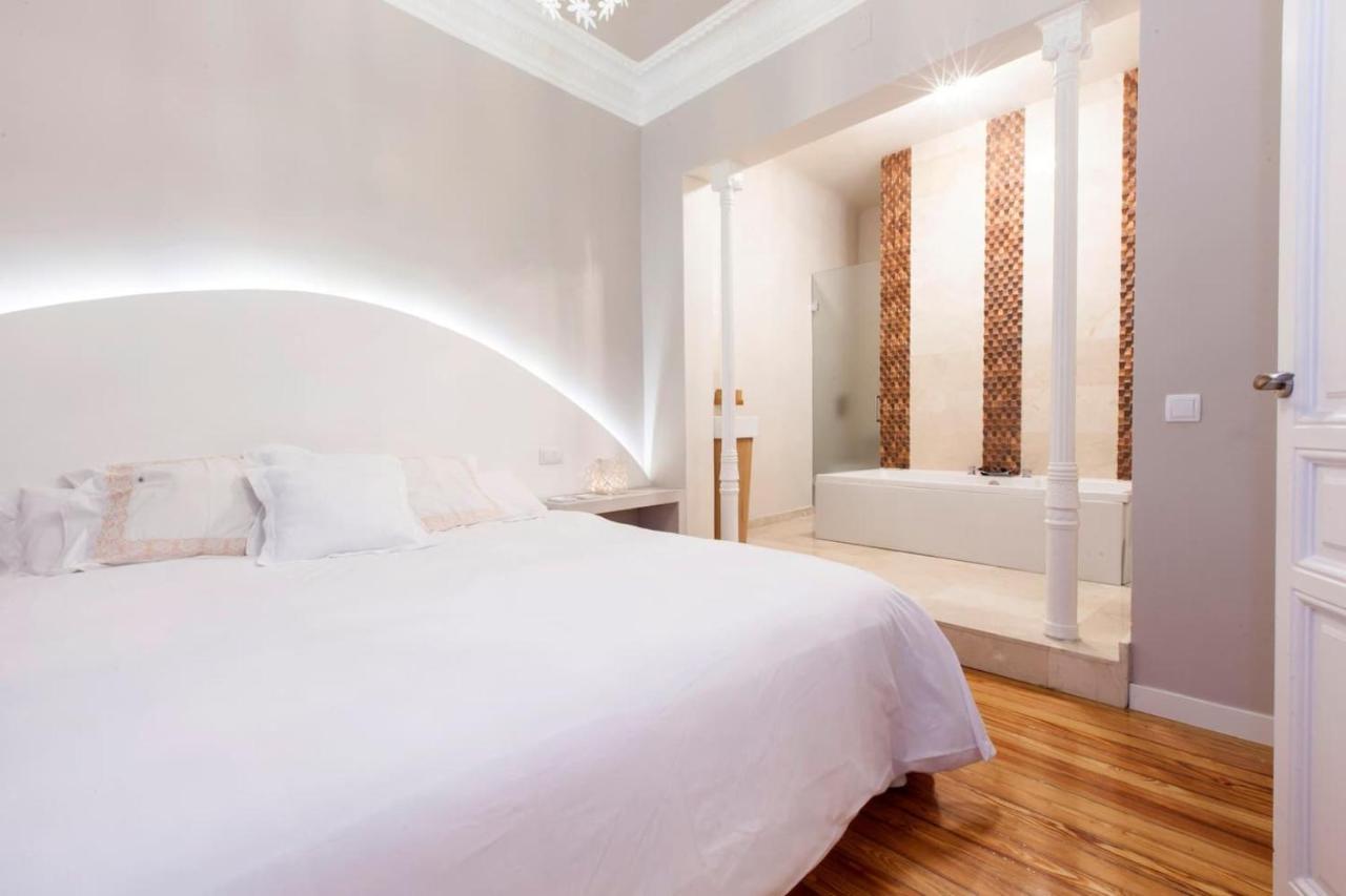 La Casa De La Luna Madrid Bagian luar foto
